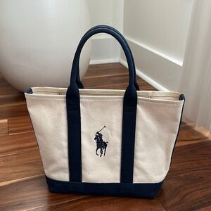 RALPH LAUREN CANVAS SMALL
TOTE NAVY TRIM